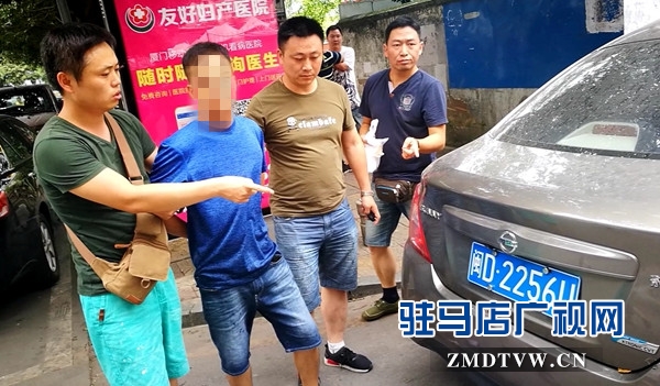 在廈門抓獲電信詐騙嫌疑人，右一為胡凱_副本.jpg