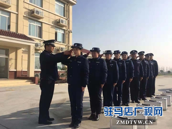 駐馬店北收費站開展文明服務提升活動