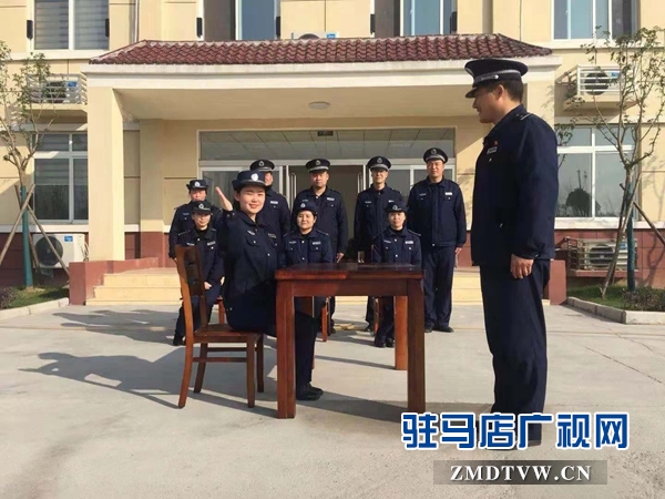 駐馬店北收費站開展文明服務提升活動