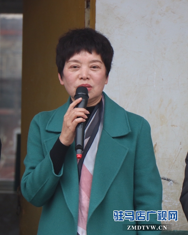 駐馬店市建材行業商會開展“扶貧助學”物資捐贈活動