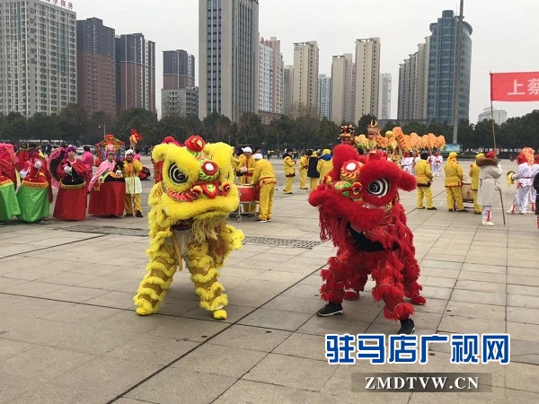 東高派出所陪您看駐馬店市民間藝術展演