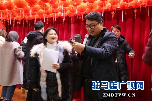 開發區金河街道辦事處元宵節猜燈謎活動真熱鬧
