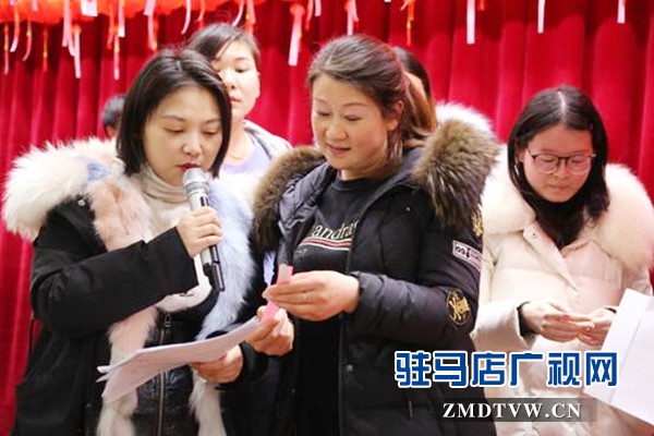 開發區金河街道辦事處元宵節猜燈謎活動真熱鬧