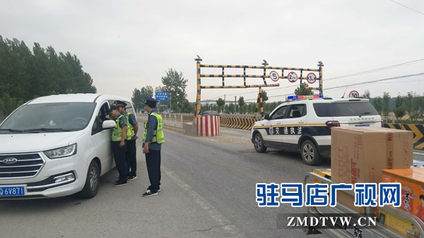 正陽、確山、汝南三縣聯合高速交警重拳打擊“黑車”