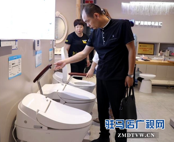 室內裝飾協會設計師走進“浴+居國際名品匯”參觀交流