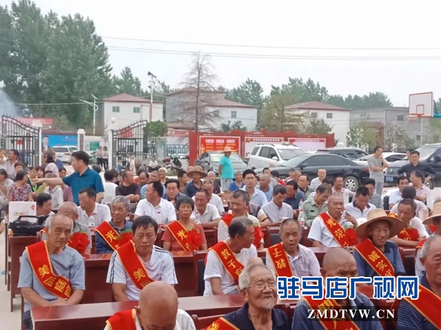 上蔡縣東洪鎮舉行脫貧攻堅“志智雙扶”表彰活動