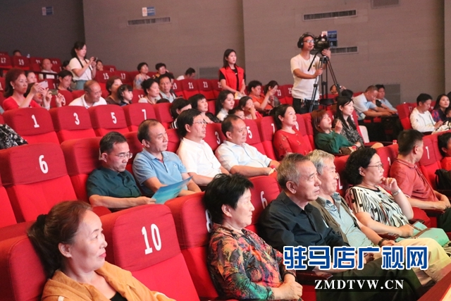 第二十二屆中國農產品加工投洽會文藝演出昨晚精彩上演