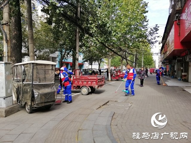 駐馬店市蛟龍水上義務搜救隊為創文貢獻力量
