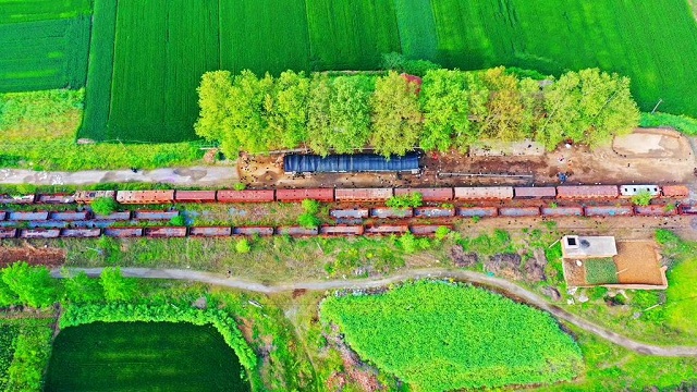 運行區間為駐馬店站到平輿站，曾經是河南省地方窄軌列車之一。
