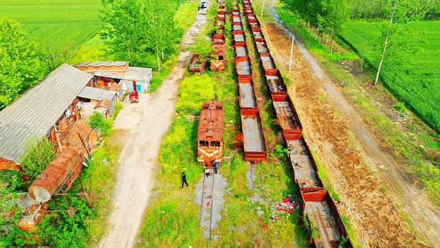 ?？康能囌尽昴峡h老君廟火車站，這里曾經是一處重要的車站，人流量、貨運量都非常大。