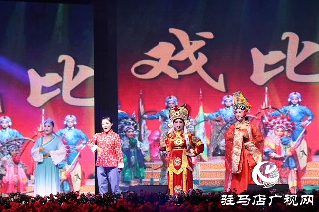 駐馬店職業技術學院舉行慶國慶迎中秋文藝晚會
