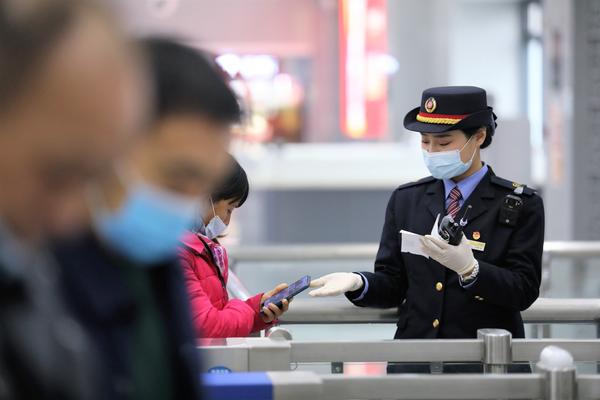 清明節迎“春游”客流小高峰 鄭州東站加開16趟高鐵