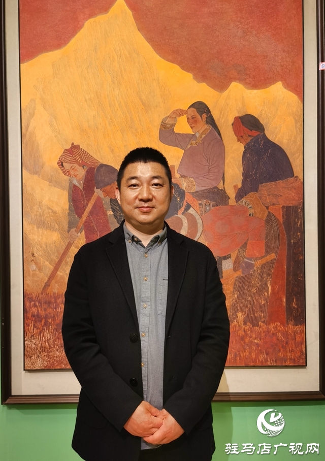 駐馬店市畫家栗東旭創作的國畫作品《金山》入選國展并被組委會收藏