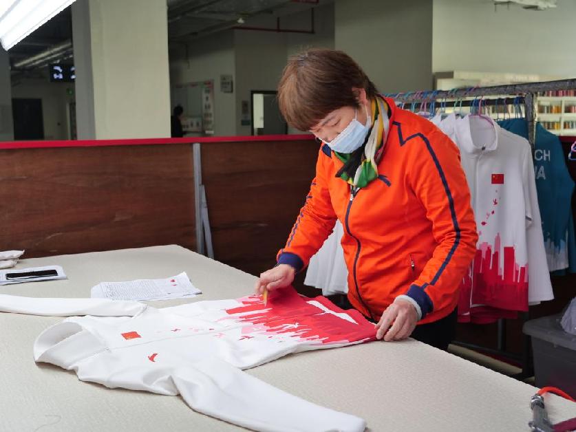 走近冬奧丨 “刀槍不入”的冬奧比賽服是怎樣煉成的？