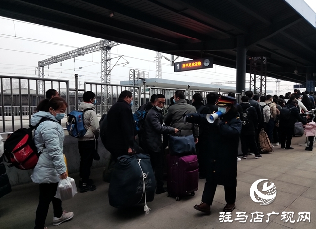 元宵節鐵路運輸平穩有序 共發送旅客11000人次