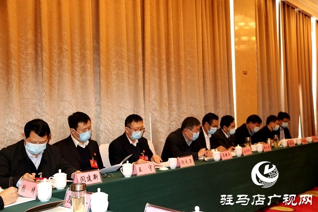 駐馬店市政協四屆八次會議召開委員組召集人會議