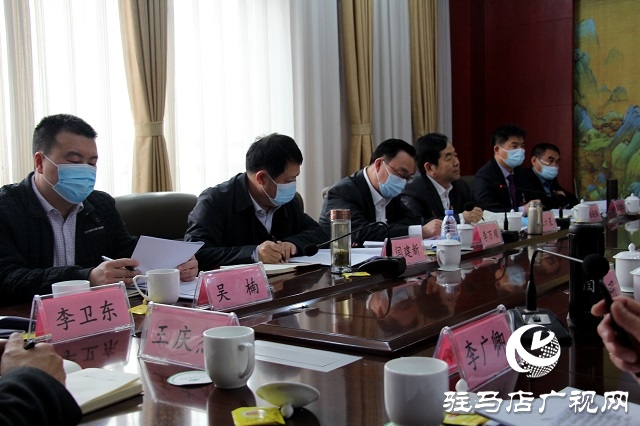 市政協四屆八次會議分組討論