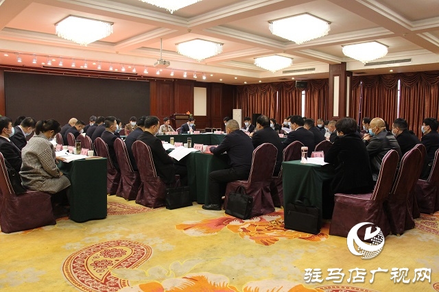 市政協四屆八次會議分組討論