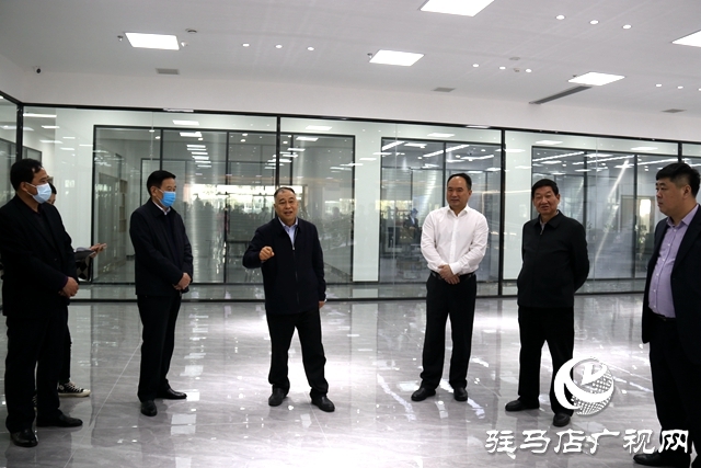 駐馬店市政協副主席張銀良與優秀企業家一行參觀泰康陽光項目