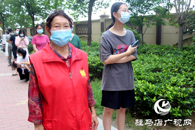 經濟開發區金山辦事處翟莊社區黨員志愿者：積極開展疫情防控 確保居民生命安全