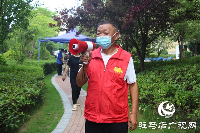經濟開發區金山辦事處翟莊社區黨員志愿者：積極開展疫情防控 確保居民生命安全