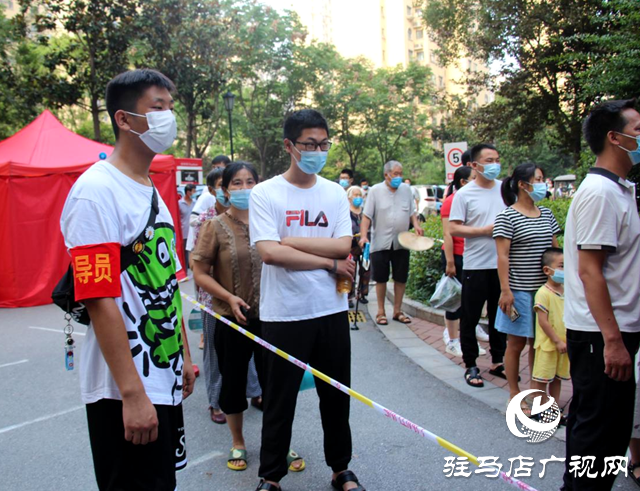 經濟開發區金山辦事處翟莊社區黨員志愿者：積極開展疫情防控 確保居民生命安全