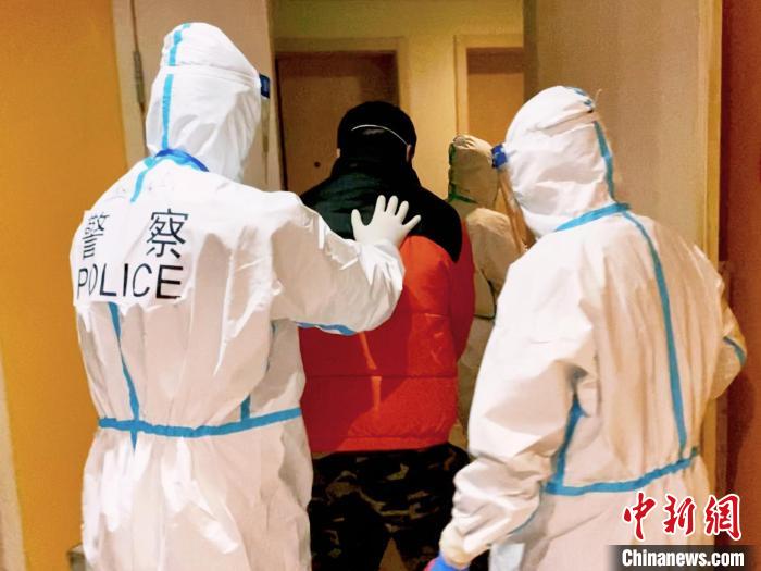 上海警方：今年以來已累計追回出逃境外經濟犯罪嫌疑人42名