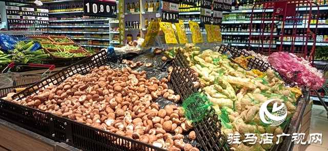 駐馬店：抗擊疫情 超市保供“不打烊”