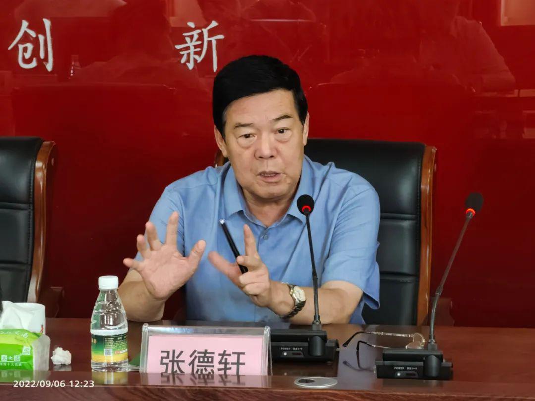 河南省人民政府參事張德軒一行蒞臨豫坡集團調研指導