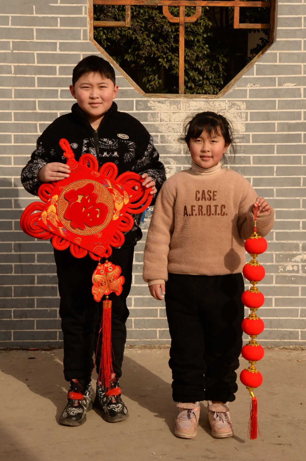 新春走基層丨新年來張全家福吧！攝影志愿者用光影為村民留住煙火年年