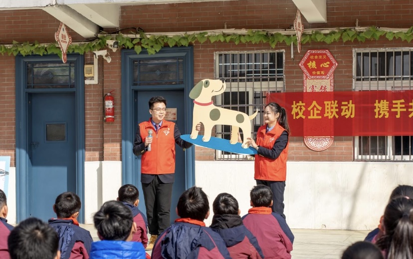 知路、愛路、護路 小學生上好開學“安全第一課”