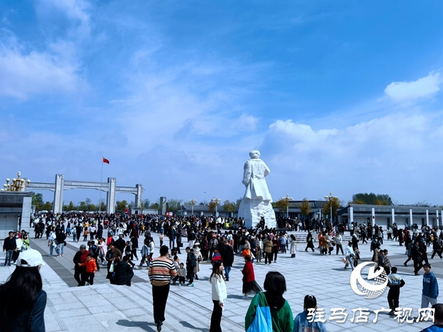 清明寄哀思 民眾自發前往楊靖宇將軍紀念館內悼念