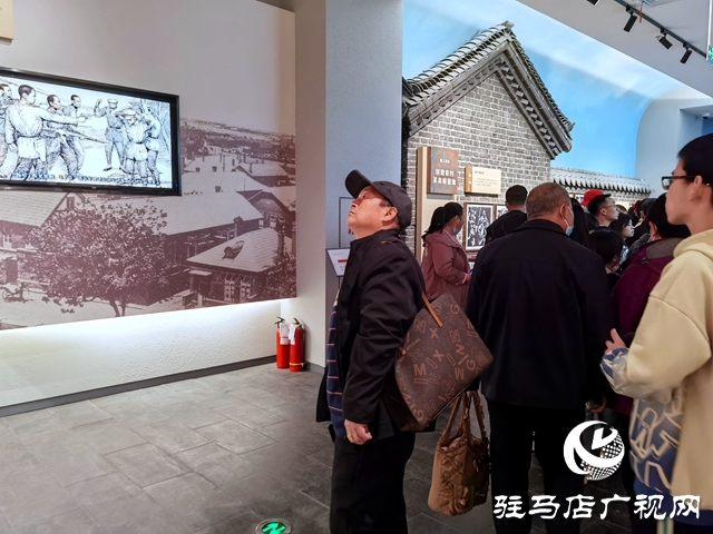 清明寄哀思 民眾自發前往楊靖宇將軍紀念館內悼念
