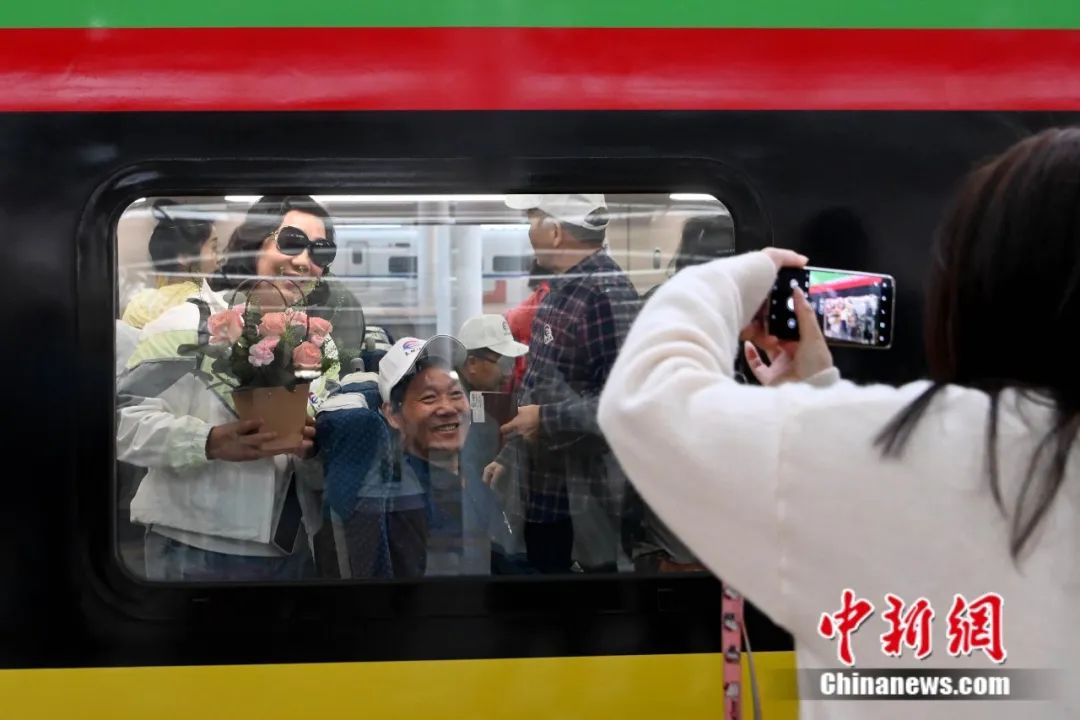 4月13日起，坐著動車去老撾！
