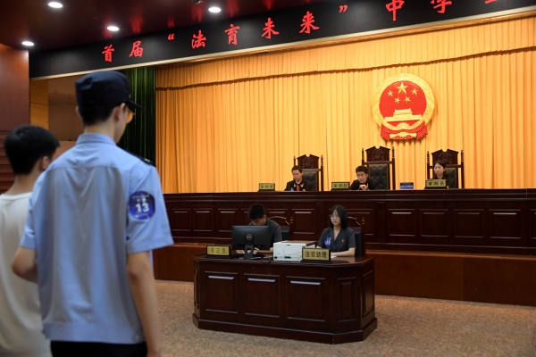 推進青少年法治教育 創新模擬法庭進校園