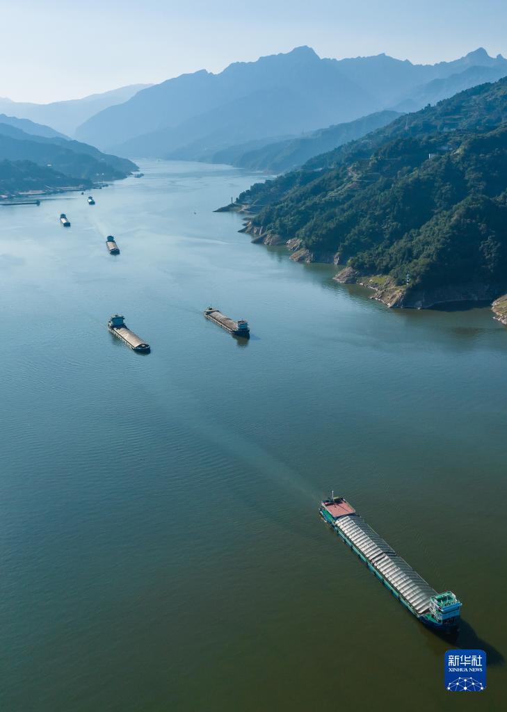 三峽船閘單月貨運量首次突破1500萬噸