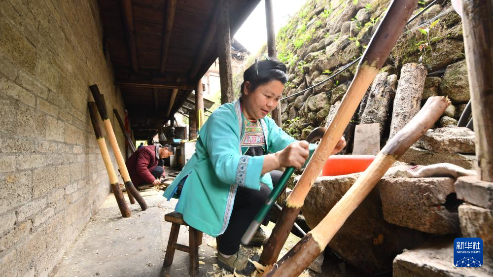 廣西苗族這件衣服，一做就是一年