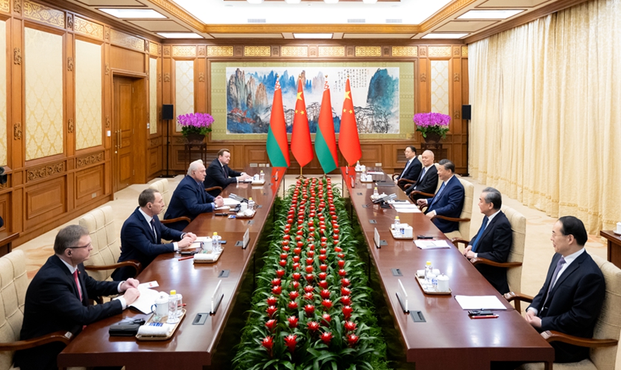 習近平會見白俄羅斯總統盧卡申科