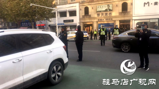 西平縣：整治車輛亂停亂放，化解群眾“煩心事”