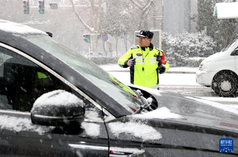 各地積極應對低溫雨雪天氣