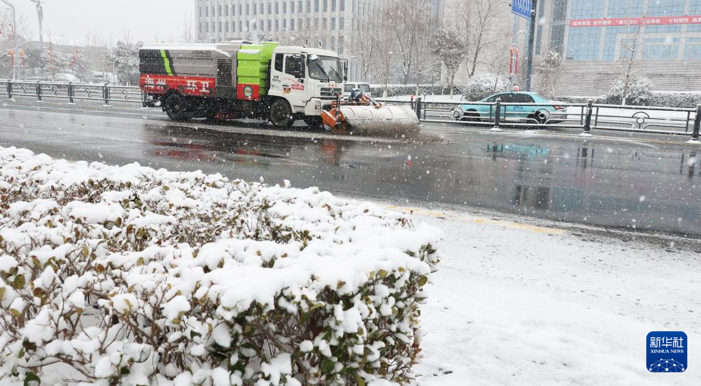 各地積極應對低溫雨雪天氣