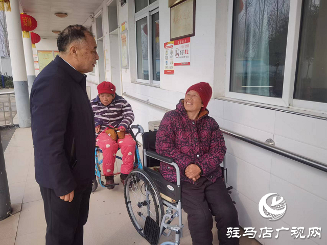 張銀良深入汝南縣看望慰問托養中心殘疾人及護工