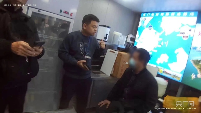 支付百元傭金就能進廈大？“黃牛野導”被行政拘留