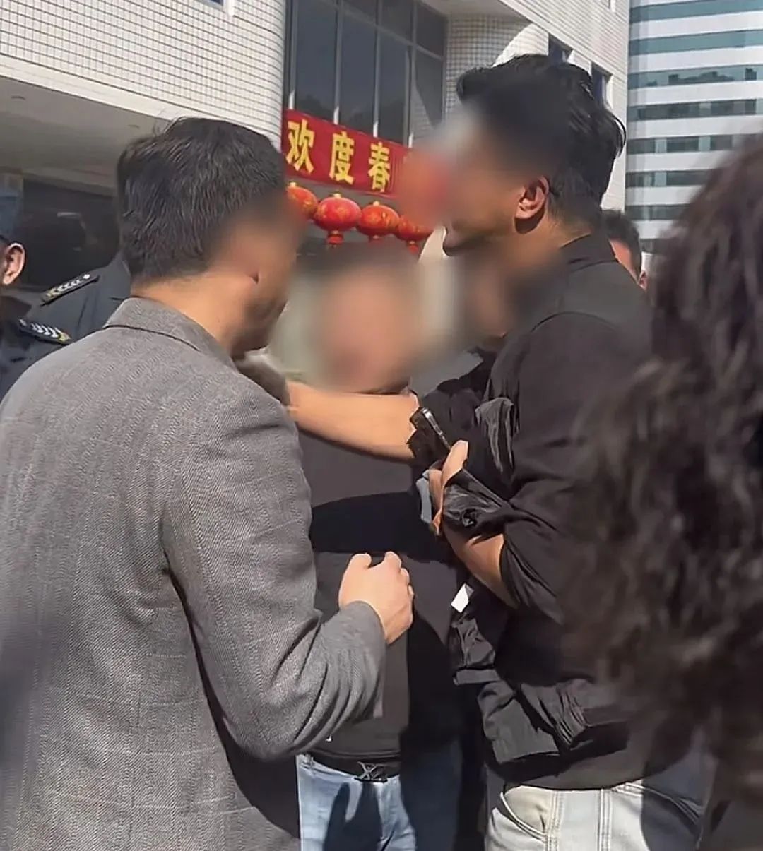 一年收費4萬，開學前一天學校倒閉？教育局介入
