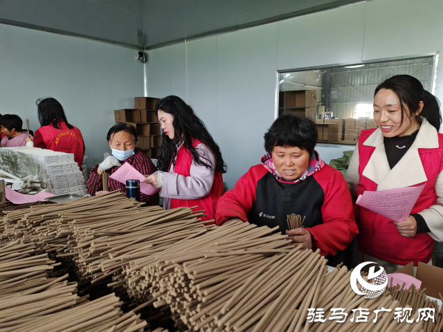 巾幗風采綻芳華||平輿縣玉皇廟鄉： 柔肩挑重擔 女干部撐起基層工作“半邊天”