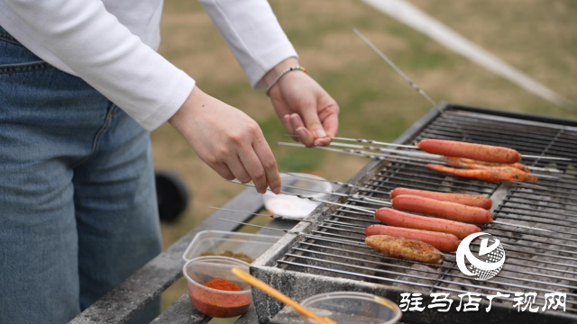 “春日經濟”熱力十足 露營“熱出圈”！