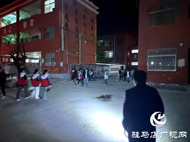 確山縣公安局：站好“護學崗”，守好“成長路”
