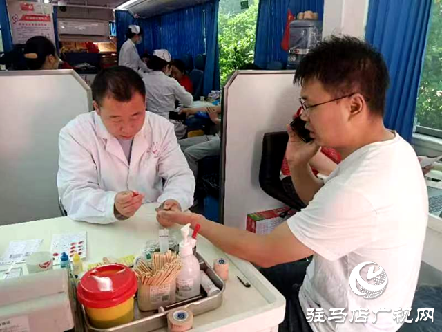 新蔡縣頓崗鄉：代表獻血做表率 傳遞愛心展風采