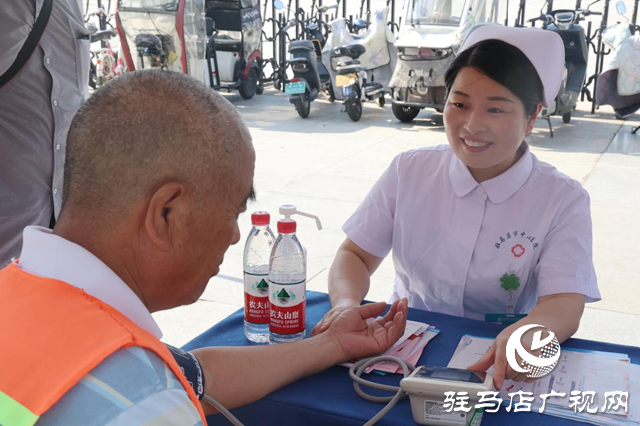 駐馬店市中心醫院舉辦“世界高血壓日”義診宣傳活動