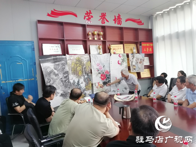 駐馬店市美術家協會蒞臨上蔡縣開展“翰墨潤中原”美術作品點評會